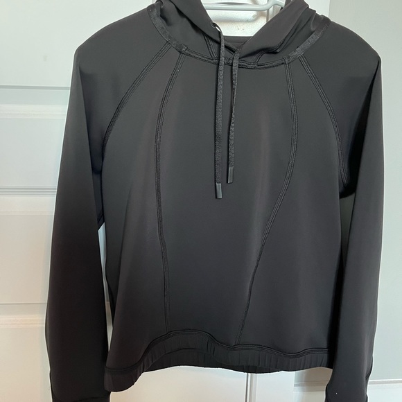 Lululemon short hoodie - Picture 4 of 4